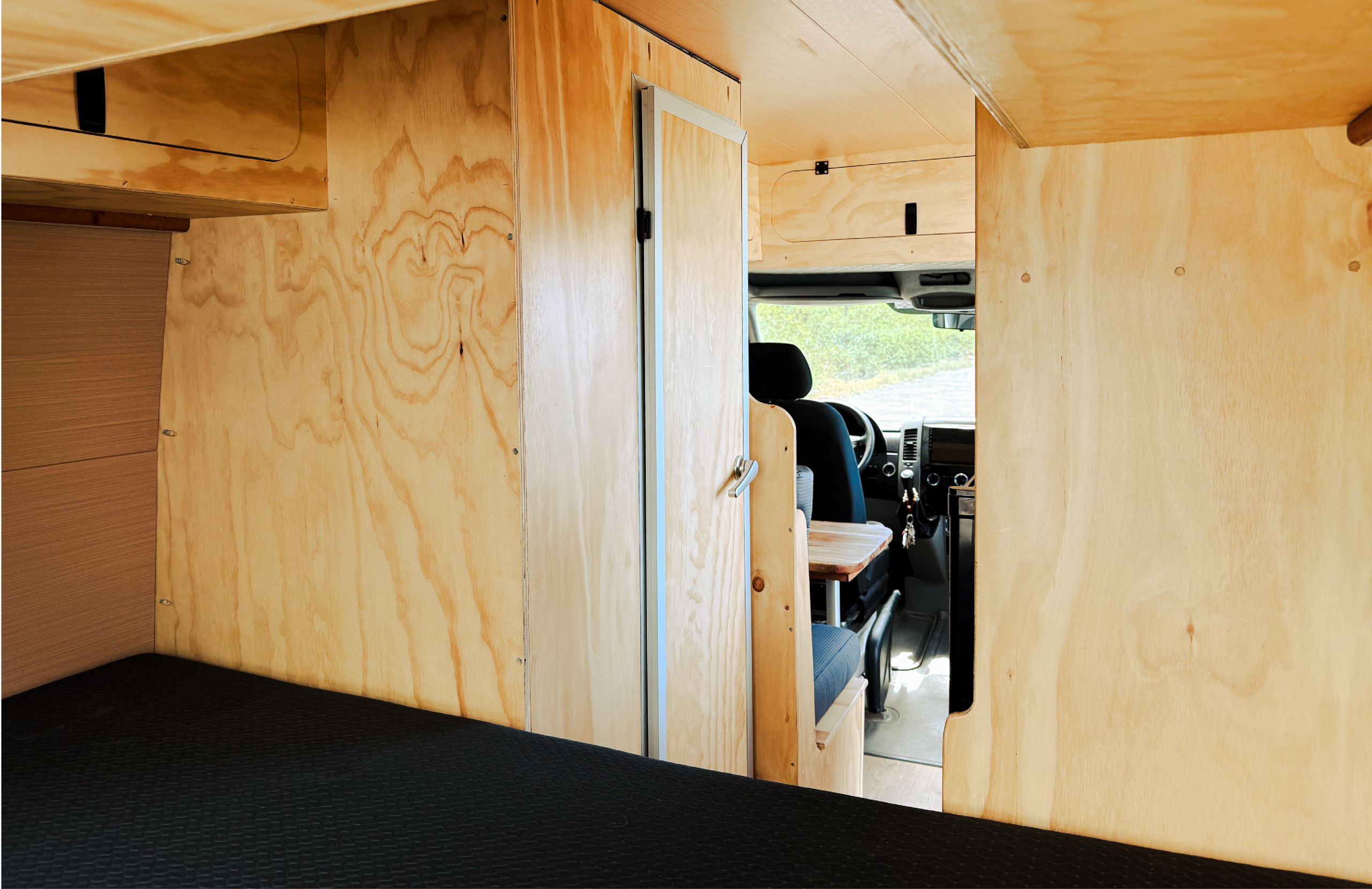 SPRINTER_1080X700-08